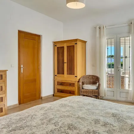 Casa Remanso By Aldertons